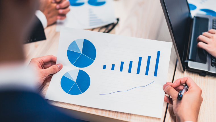 アンケート結果のまとめ方と分析方法｜グラフ・レポート作成までわかる完全ガイド