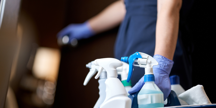 ハウスクリーニングの料金相場は？エアコン・水回りパックの費用目安