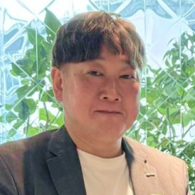 本郷専務プロフィール