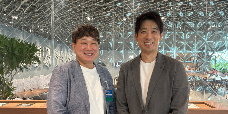 佐藤社長と本郷編集長のツーショット