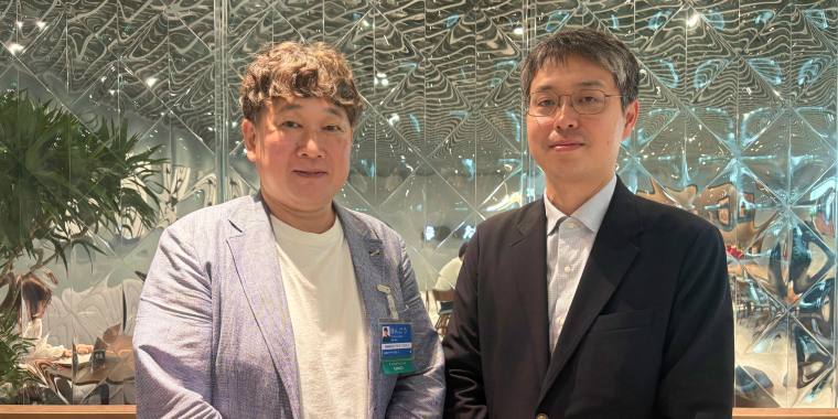 松本部長と本郷編集長のツーショット